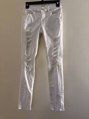 FRAME Blanc Distressed Le Skinny De Jean